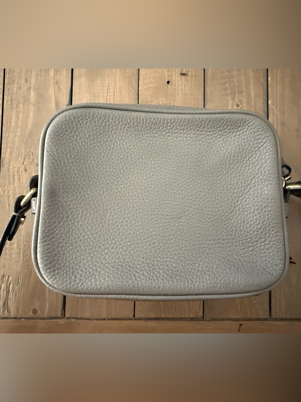 kate spade gray pebbled leather crossbody with gold logo - Picture 3 of 7